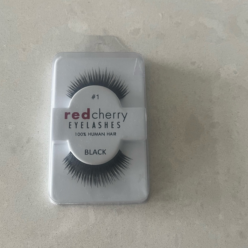 RED CHERRY Eyelashes #1 Black